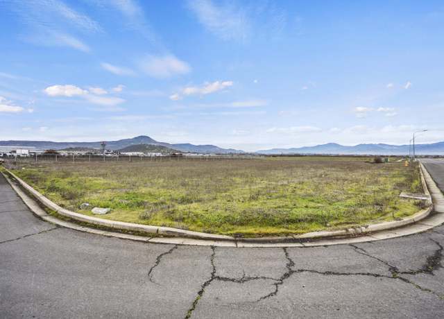 Property at 4702 Industry Dr, Medford, OR 97502