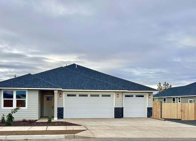 Property at 3553 SW 50th St Lot 18, Redmond, OR 97756, 3 beds, 2.5 baths