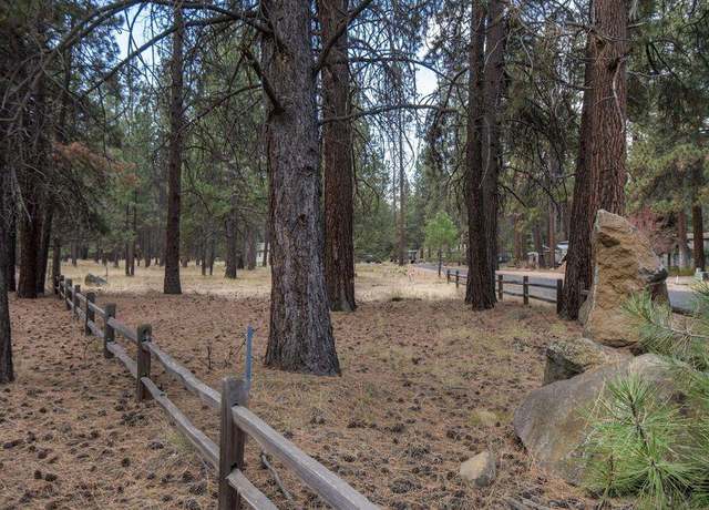 Property at 681 S Elm St, Sisters, OR 97759