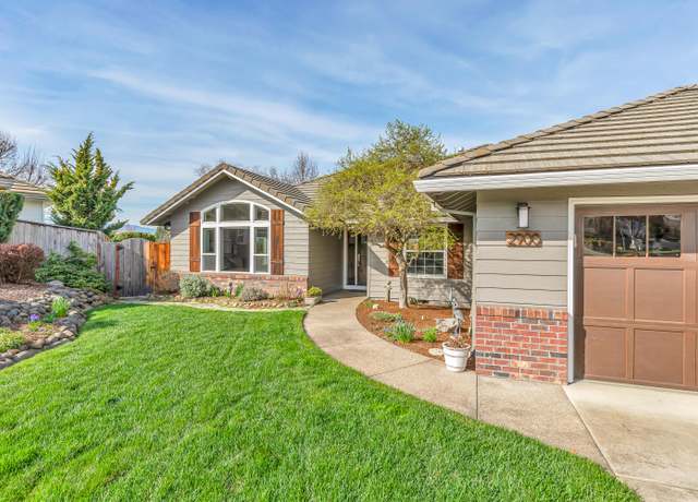 Property at 2900 Elisa Ct, Medford, OR 97504, 4 beds, 2 baths
