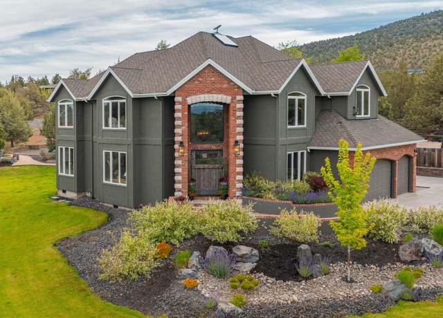 Property at 8956 Yahooskin Dr, Powell Butte, OR 97753, 3 beds, 2.5 baths