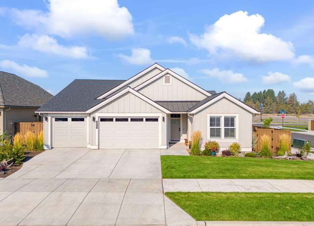 Property at 3827 NE Oakside Loop, Bend, OR 97701, 3 beds, 3 baths