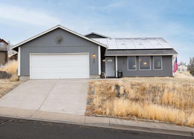 Property at 590 SW H St, Madras, OR 97741, 3 beds, 2 baths