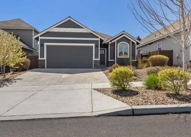 Property at 2967 NE Marea Dr, Bend, OR 97701, 3 beds, 2 baths