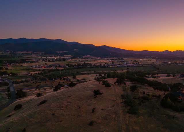 Property at 993 Suncrest Rd, Medford, OR 97504