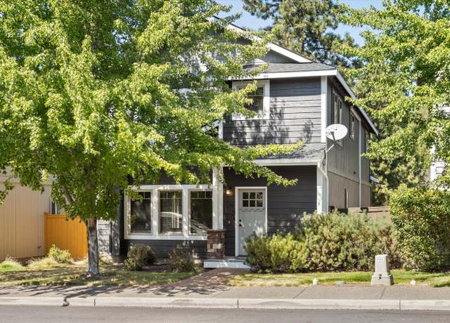 Property at 20184 Merriewood Ln, Bend, OR 97702, 3 beds, 2.5 baths