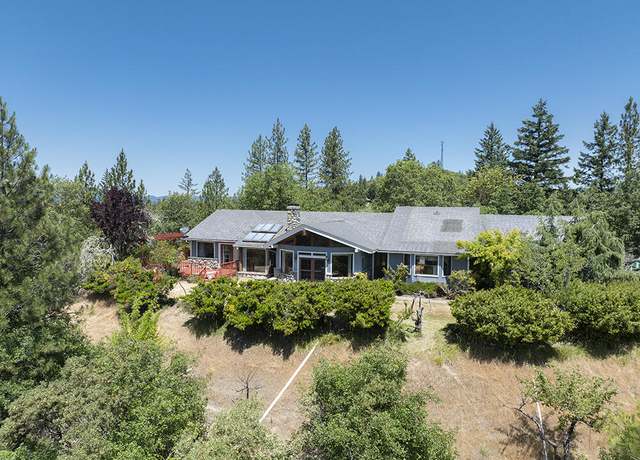 Property at 300 Work Ln, Grants Pass, OR 97527, 3 beds, 2 baths