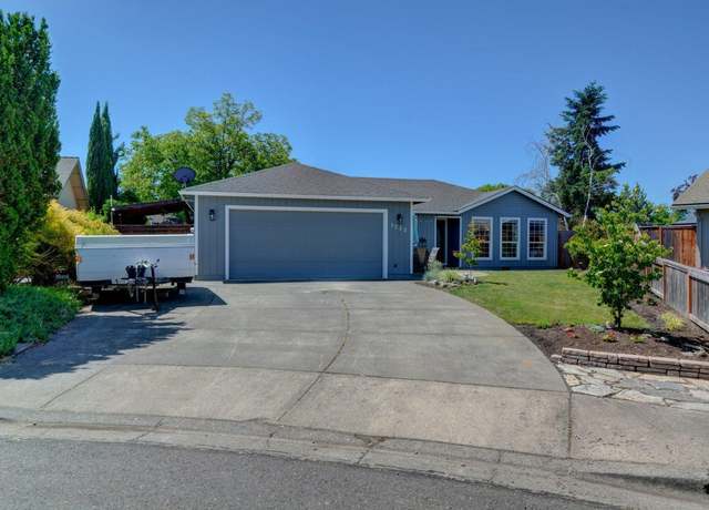 Property at 1733 Jessica Cir, Central Point, OR 97502, 3 beds, 2 baths