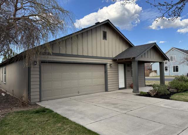 Property at 3105 SW Indian Pl, Redmond, OR 97756, 3 beds, 2 baths