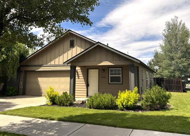 Property at 3105 SW Indian Pl, Redmond, OR 97756, 3 beds, 2 baths