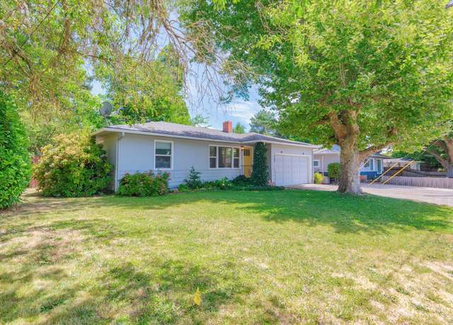 Property at 425 NE Baker Dr, Grants Pass, OR 97526, 3 beds, 1 bath