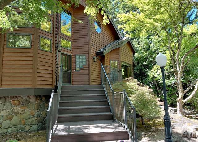 Property at 4489 Averill Dr, Grants Pass, OR 97526, 3 beds, 2.5 baths