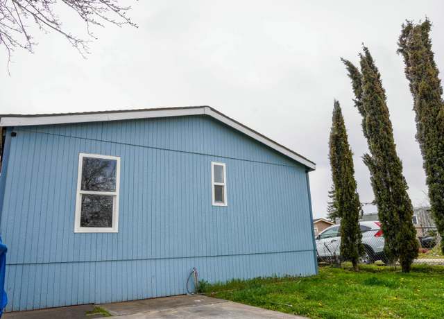 Property at 2622 Falcon St Spc 75, White City, OR 97503, 3 beds, 2 baths