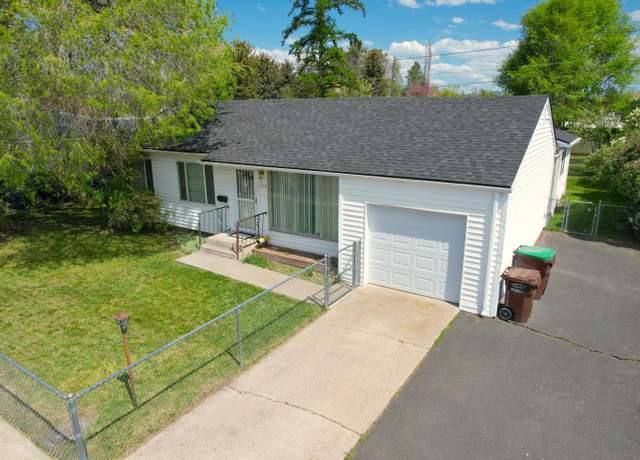 Property at 286 SW Deer St, Prineville, OR 97754, 5 beds, 2 baths