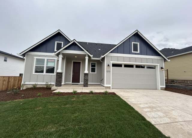 Property at 1273 Stonegate Dr #477, Eagle Point, OR 97524, 4 beds, 3 baths