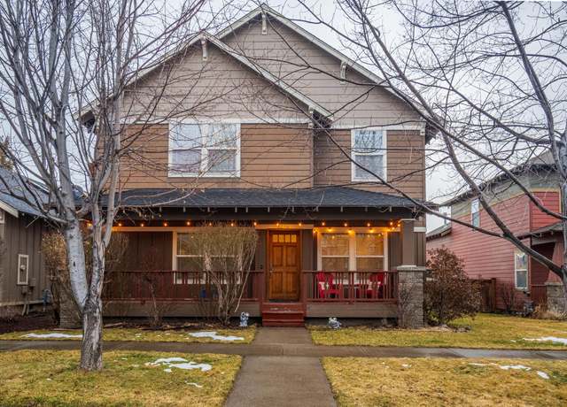 Property at 62716 Larkview Rd, Bend, OR 97701, 3 beds, 2.5 baths