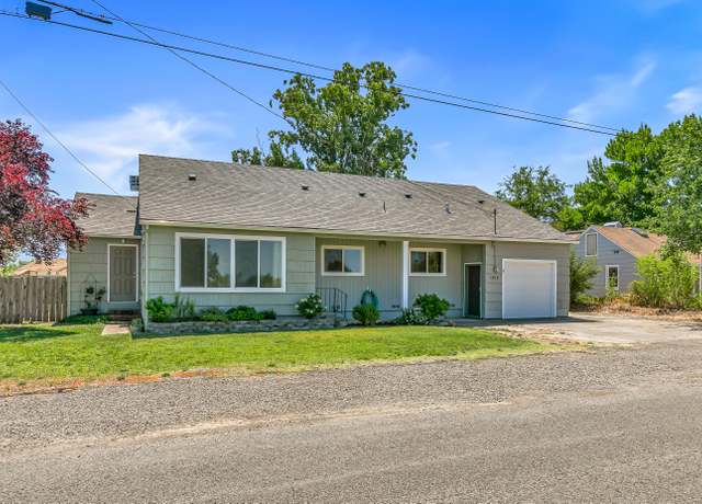 Property at 1215 Sweet Rd, Medford, OR 97501, 4 beds, 2 baths