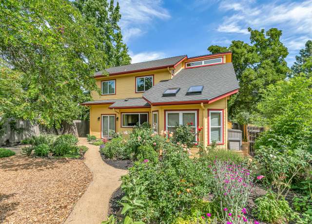 Property at 700 Clay St, Ashland, OR 97520, 4 beds, 2.5 baths