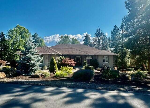 Property at 6246 Sanderling Rd, Klamath Falls, OR 97601, 3 beds, 3 baths