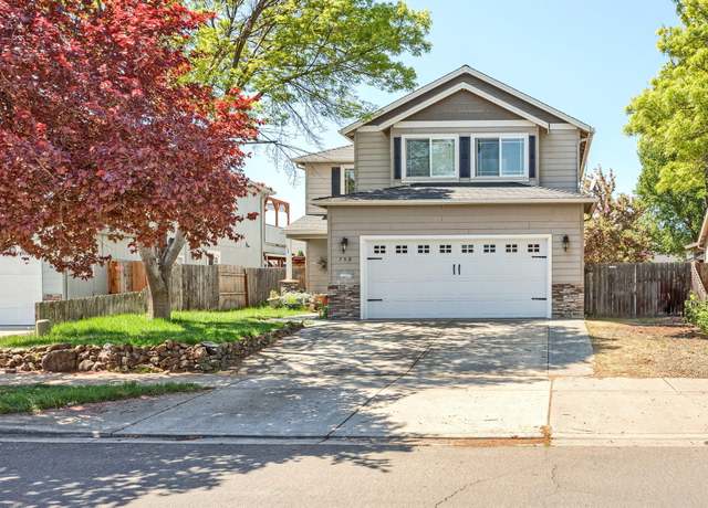 Property at 759 Spring Valley Dr, Medford, OR 97501, 3 beds, 2.5 baths