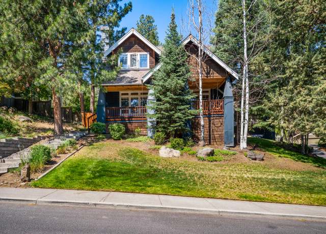 Property at 335 NW 17th St, Bend, OR 97701, 4 beds, 2.5 baths