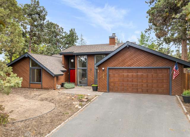 Property at 1869 NE Moonglow Ct, Bend, OR 97701, 4 beds, 2 baths