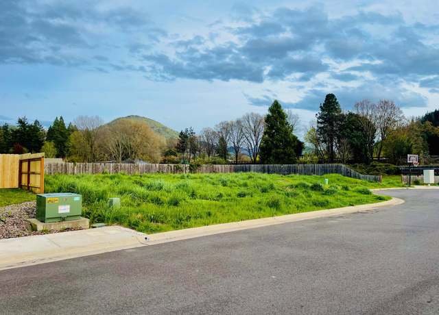 Property at 111 Dove Pl, Rogue River, OR 97537