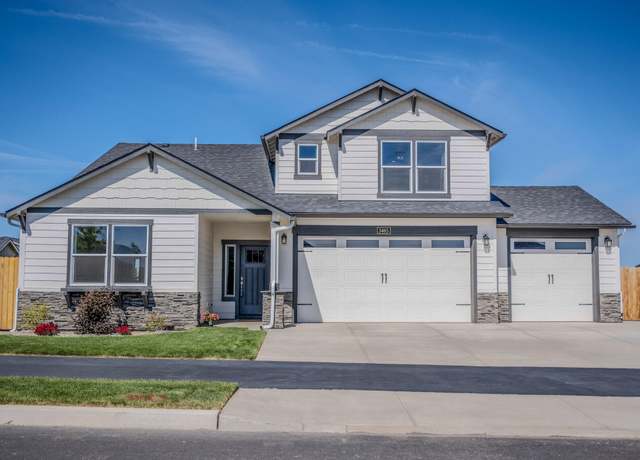 Property at 3465 NW 15th St, Redmond, OR 97756, 5 beds, 3 baths