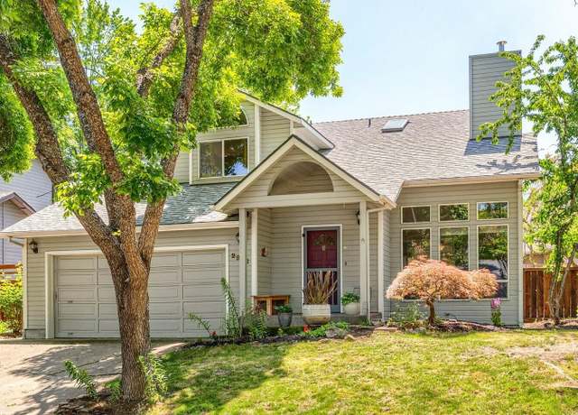 Property at 2962 Nova Dr, Ashland, OR 97520, 3 beds, 2.5 baths
