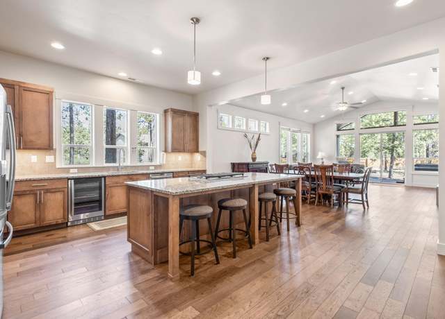 Property at 17138 Downey Rd, Bend, OR 97707, 5 beds, 3 baths
