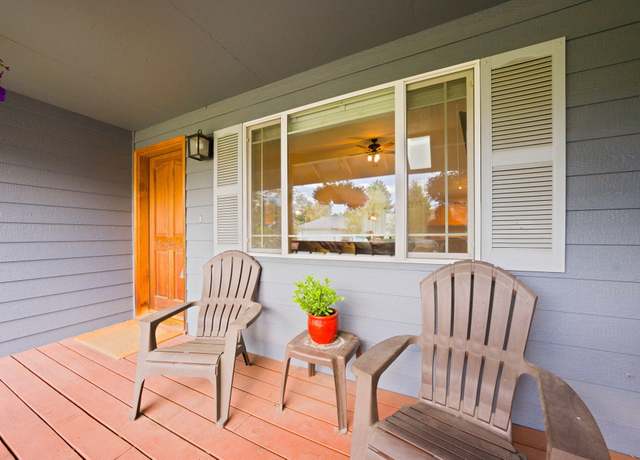 Property at 696 NE Providence Dr, Bend, OR 97701, 3 beds, 2 baths