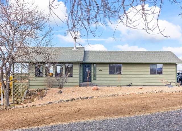Property at 896 SE Dover Ln, Madras, OR 97741, 4 beds, 3 baths