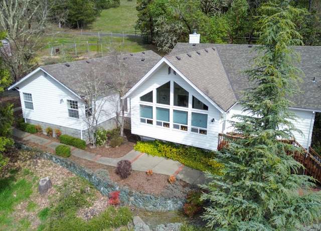 Property at 280 Naturescape Rd, Grants Pass, OR 97527, 3 beds, 2.5 baths