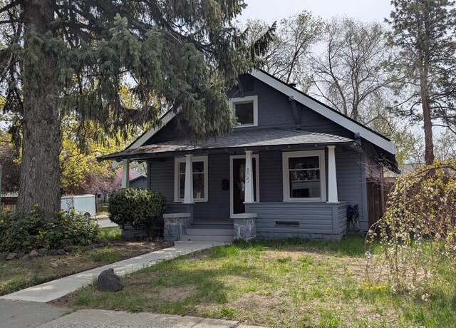 Property at 805 NW Georgia Ave, Bend, OR 97703, 2 beds, 1 bath