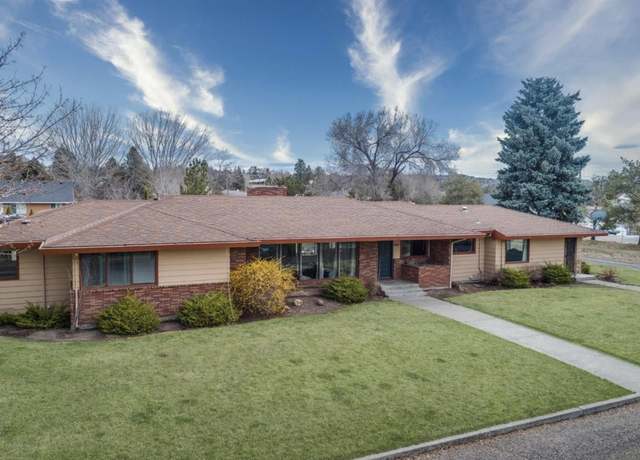 Property at 640 NE B St, Madras, OR 97741, 3 beds, 3 baths
