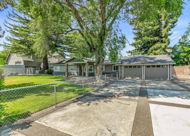Property at 2631 Delta Waters Rd, Medford, OR 97504, 4 beds, 2.5 baths