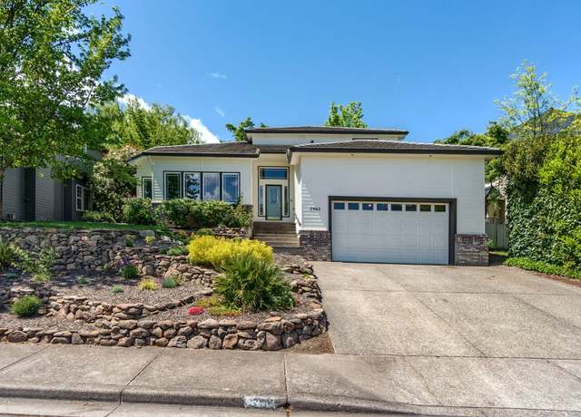 Property at 2961 Amblegreen Dr, Medford, OR 97504, 4 beds, 2.5 baths