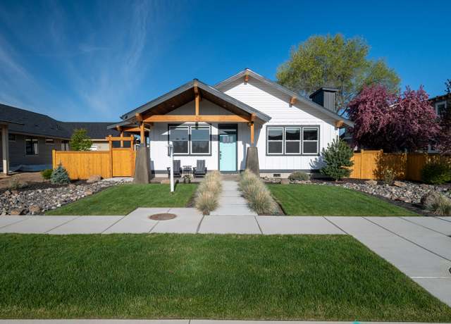 Property at 783 NW 13th St, Redmond, OR 97756, 3 beds, 2.5 baths