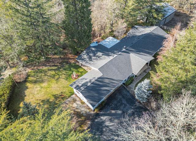 Property at 2444 Elk Ln, Grants Pass, OR 97527, 4 beds, 2 baths