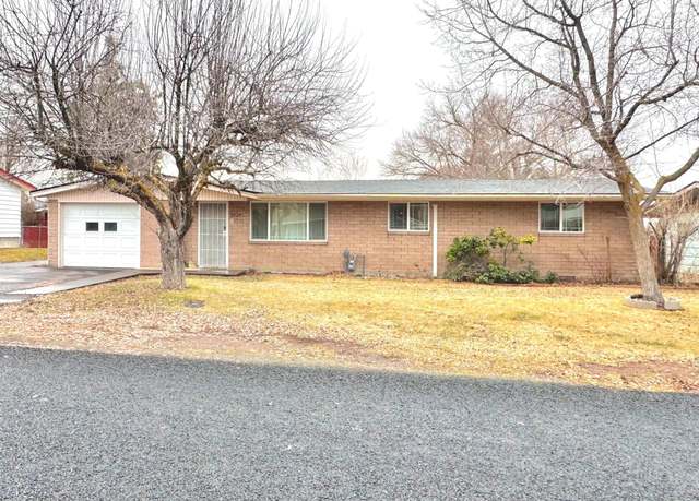 Property at 5714 Schiesel Ave, Klamath Falls, OR 97603, 3 beds, 1.5 baths