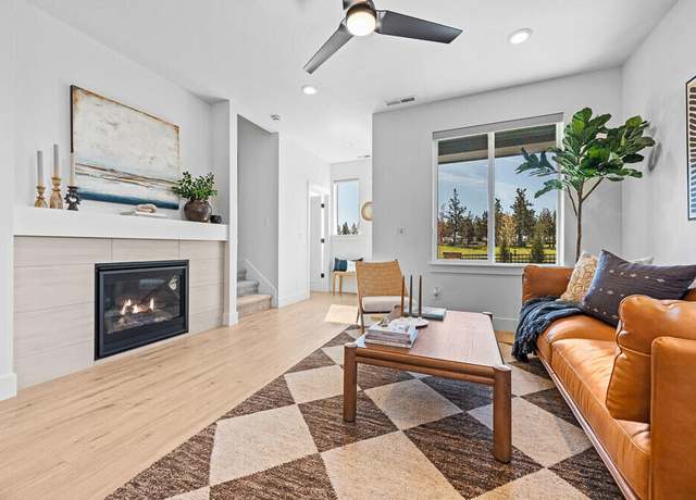 Property at 20718 SE Scout Pl, Bend, OR 97702, 3 beds, 2.5 baths