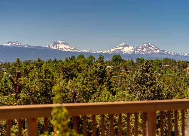 Property at 21085 Quail Ln, Bend, OR 97703, 3 beds, 4 baths