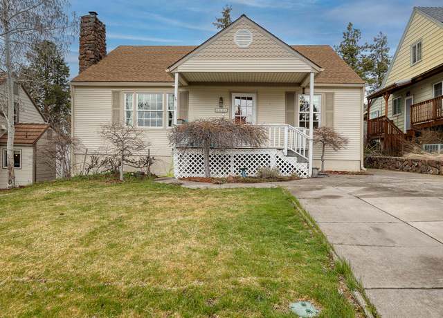 Property at 2039 Lawrence St, Klamath Falls, OR 97601, 4 beds, 2.5 baths