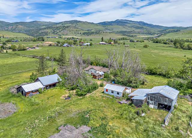 Property at 560 E Valley View Rd, Ashland, OR 97520, 2 beds, 1 bath