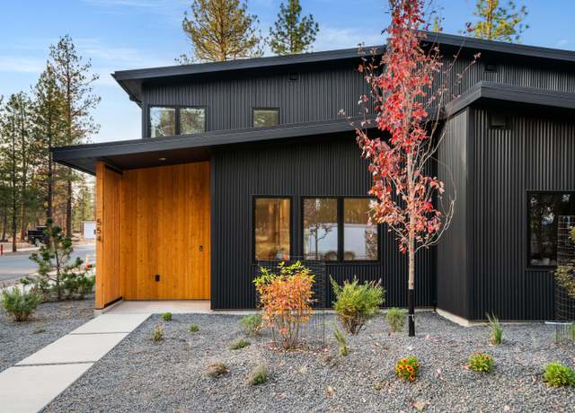 Property at 504 W Sisters Park Dr Lot 102, Sisters, OR 97759, 3 beds, 2.5 baths