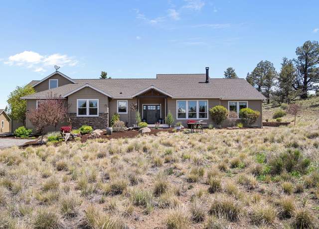 Property at 68050 Fryrear Rd, Sisters, OR 97759, 3 beds, 2.5 baths