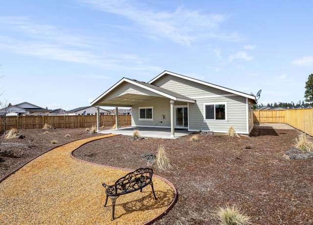 Property at 51780 Morning Pine Dr, La Pine, OR 97739, 4 beds, 2 baths