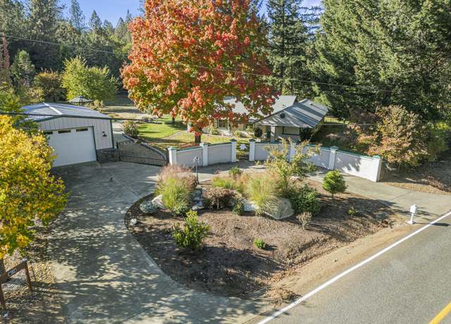 Property at 182 Lappland Dr, Grants Pass, OR 97527, 3 beds, 2 baths