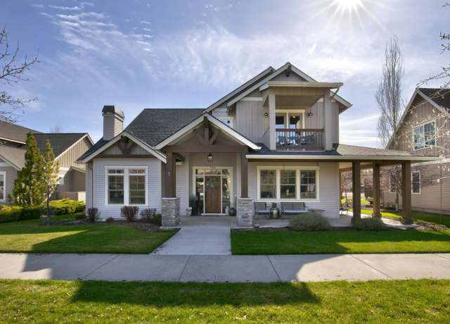 Property at 750 S Redwood St, Sisters, OR 97759, 3 beds, 3 baths