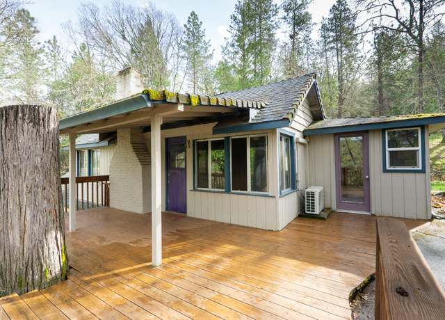 Property at 3631 Helms Rd, Grants Pass, OR 97527, 3 beds, 2 baths